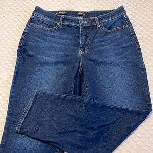 Petite Curvy 12P ankle jeans.